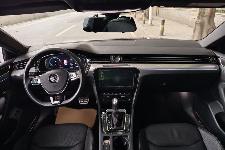Used Volkswagen FAW-Volkswagen CC 2020 330TSI Glamour Edition China VI Standard Interior 4