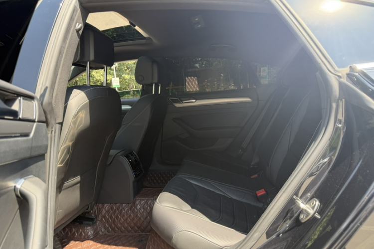 Used Volkswagen FAW-Volkswagen CC 2020 330TSI Glamour Edition China VI Standard Interior 4