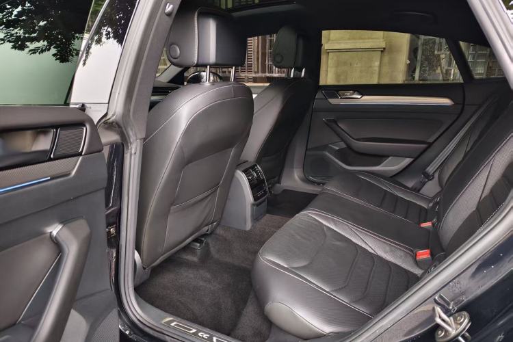 Used Volkswagen FAW-Volkswagen CC 2020 330TSI Glamour Edition China VI Standard Interior 5