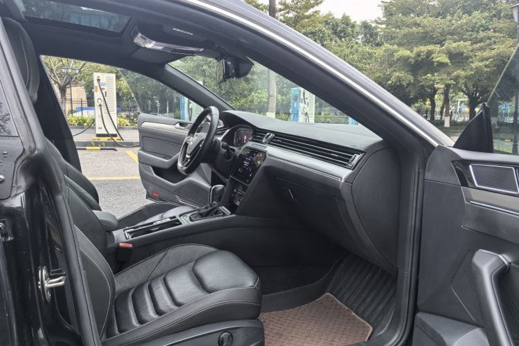 Used Volkswagen FAW-Volkswagen CC 2020 330TSI Glamour Edition China VI Standard Interior 6
