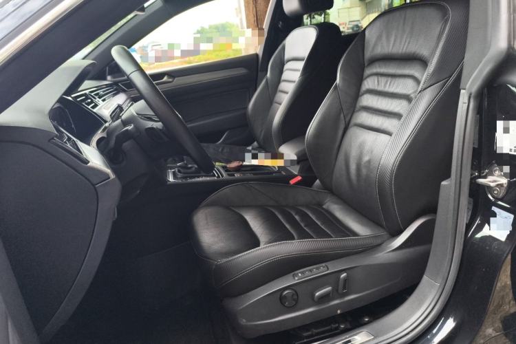 Used Volkswagen FAW-Volkswagen CC 2020 330TSI Glamour Edition China VI Standard Left Front Seat