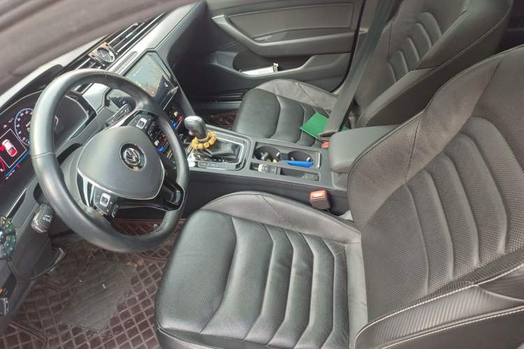 Used Volkswagen FAW-Volkswagen CC 2020 330TSI Glamour Edition China VI Standard Left Front Seat