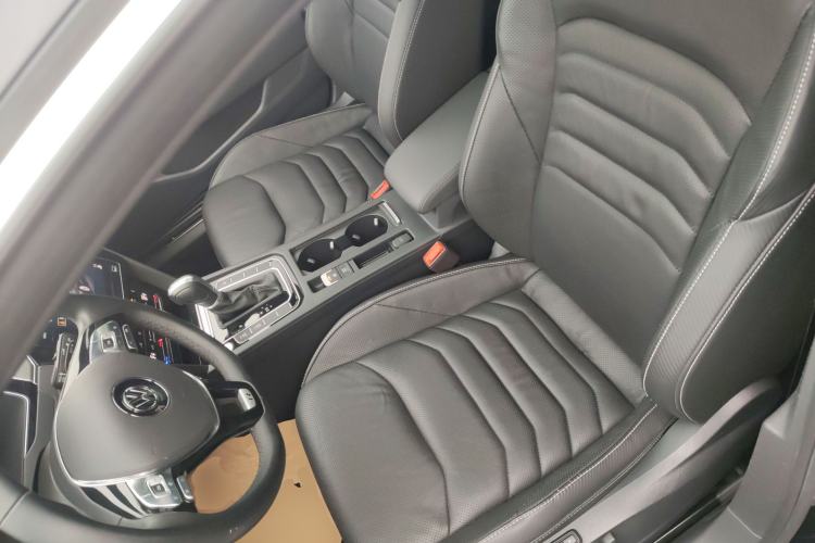 Used Volkswagen FAW-Volkswagen CC 2020 330TSI Glamour Edition China VI Standard Left Front Seat