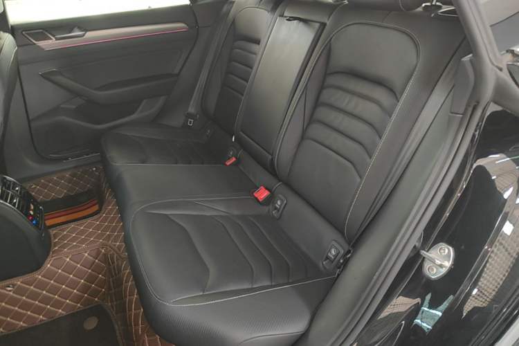 Used Volkswagen FAW-Volkswagen CC 2020 330TSI Glamour Edition China VI Standard Left Rear Seat