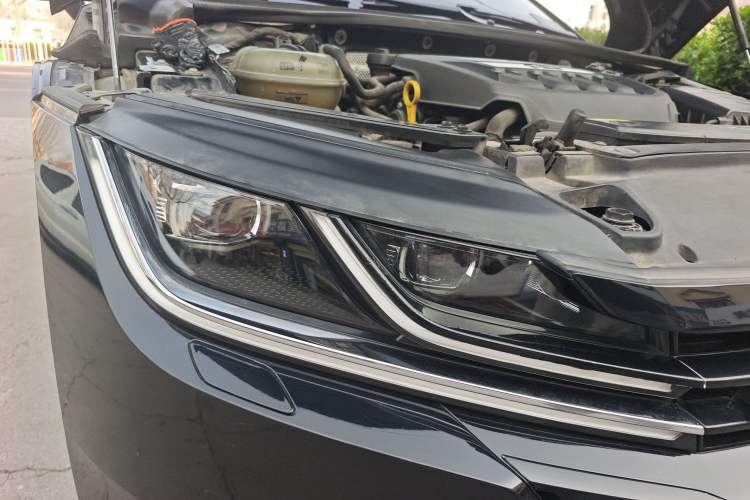 Used Volkswagen FAW-Volkswagen CC 2020 330TSI Glamour Edition China VI Standard Right Front Headlight