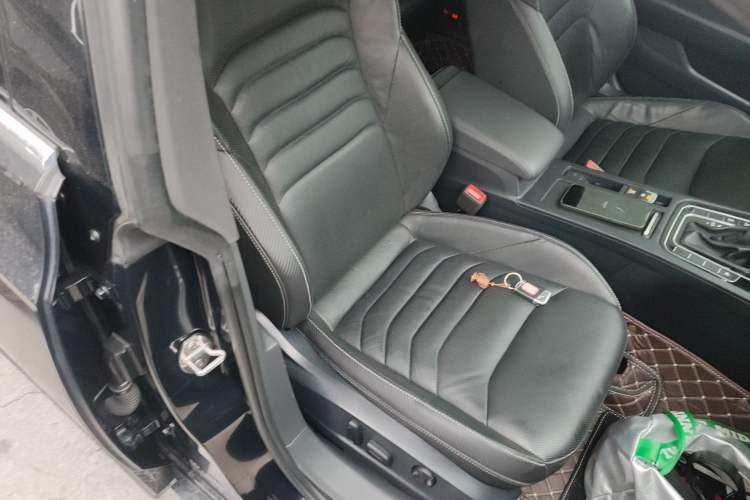Used Volkswagen FAW-Volkswagen CC 2020 330TSI Glamour Edition China VI Standard Right Front Seat
