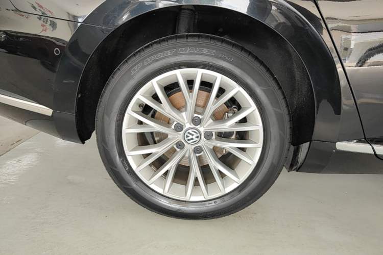 Used Volkswagen FAW-Volkswagen CC 2020 330TSI Glamour Edition China VI Standard Right Rear Wheel Hub
