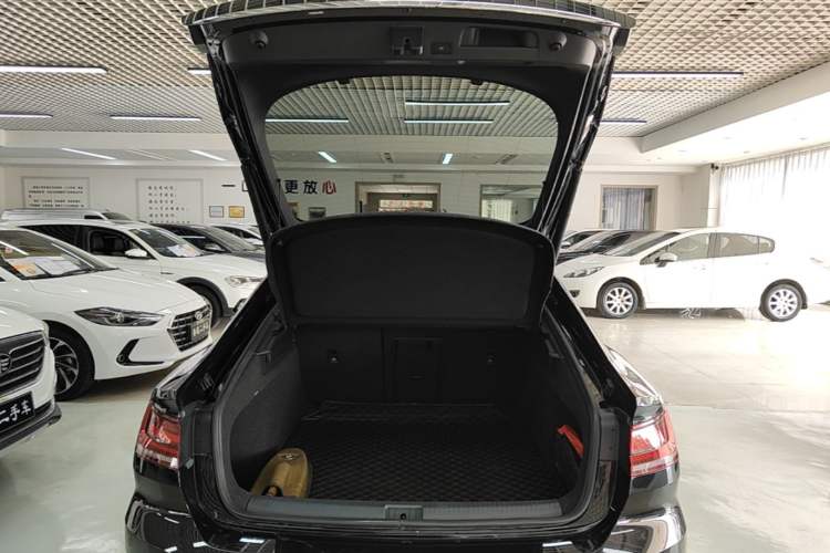 Used Volkswagen FAW-Volkswagen CC 2020 330TSI Glamour Edition China VI Standard Trunk