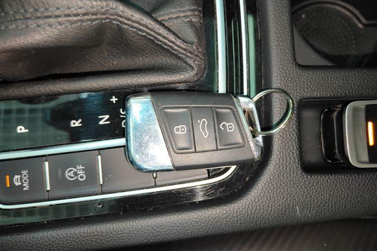 Used Volkswagen FAW-Volkswagen CC 2020 330TSI Glamour Edition China VI Standard Vehicle Key
