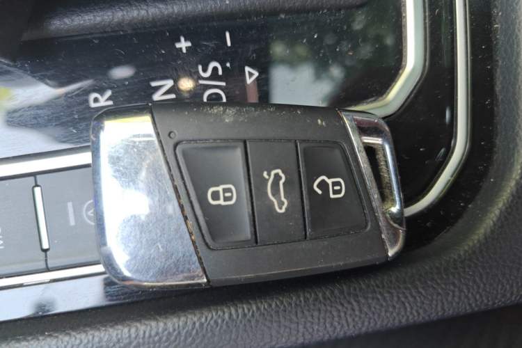 Used Volkswagen FAW-Volkswagen CC 2020 330TSI Glamour Edition China VI Standard Vehicle Key