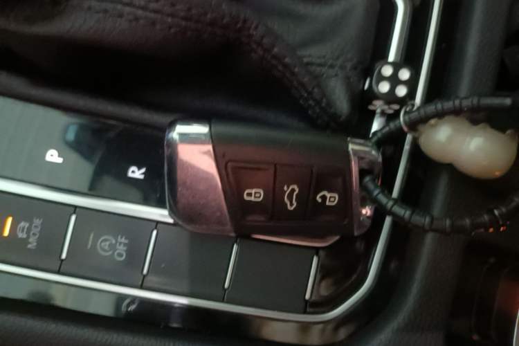 Used Volkswagen FAW-Volkswagen CC 2020 330TSI Glamour Edition China VI Standard Vehicle Key