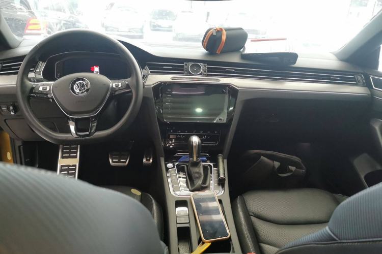 Used Volkswagen FAW-Volkswagen CC 2020 330TSI Glamour Edition China VI Standard Center Console