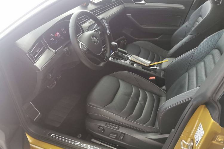 Used Volkswagen FAW-Volkswagen CC 2020 330TSI Glamour Edition China VI Standard Left Front Seat