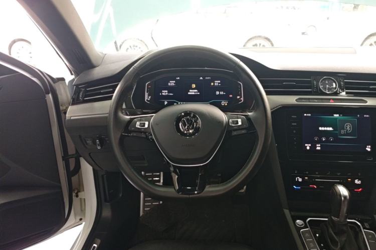 Used Volkswagen FAW-Volkswagen CC 2020 330TSI Glamour Edition China VI Standard Steering Wheel