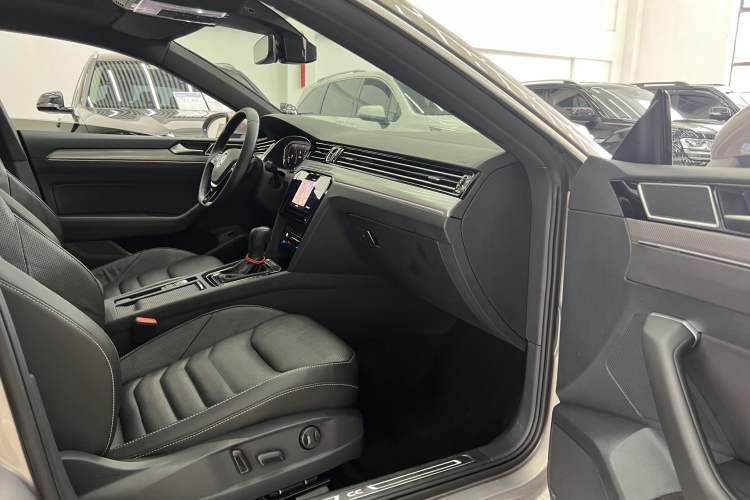 Used Volkswagen FAW-Volkswagen CC 2020 330TSI Glamour Edition China VI Standard Exterior 2