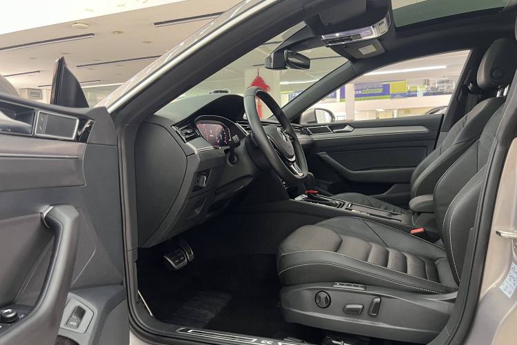 Used Volkswagen FAW-Volkswagen CC 2020 330TSI Glamour Edition China VI Standard Interior 1