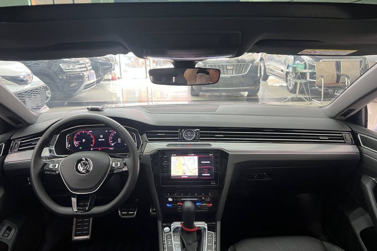 Used Volkswagen FAW-Volkswagen CC 2020 330TSI Glamour Edition China VI Standard Interior 3