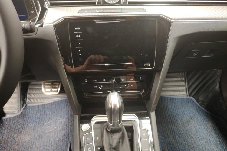 Used Volkswagen FAW-Volkswagen CC 2020 330TSI Glamour Edition China VI Standard Audio And AC Panel