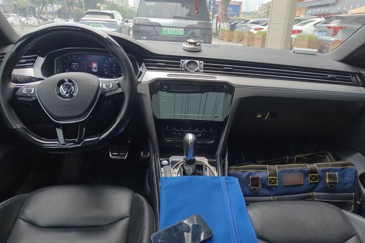 Used Volkswagen FAW-Volkswagen CC 2020 330TSI Glamour Edition China VI Standard Center Console