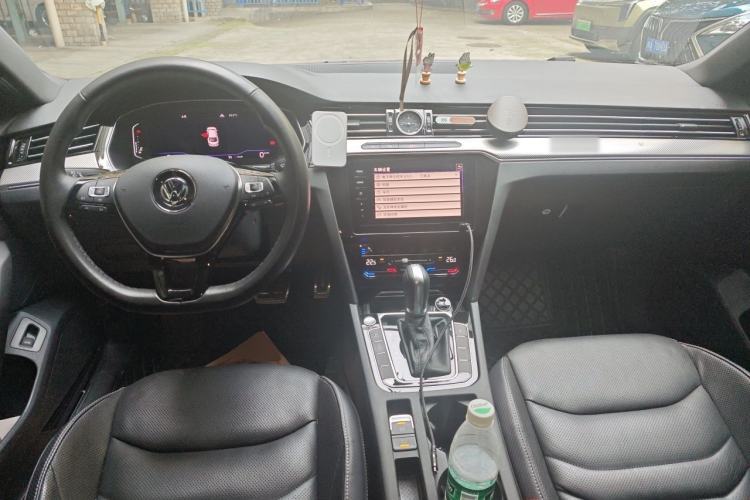 Used Volkswagen FAW-Volkswagen CC 2020 330TSI Glamour Edition China VI Standard Center Console