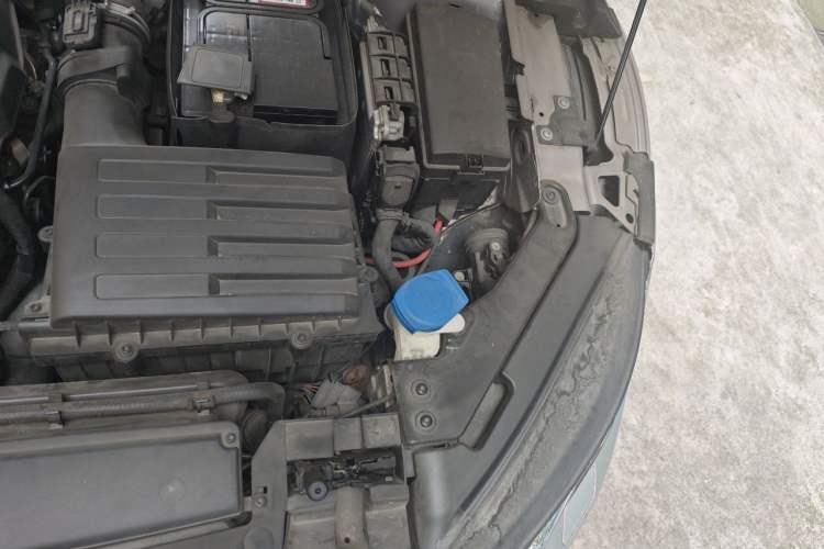 Used Volkswagen FAW-Volkswagen CC 2020 330TSI Glamour Edition China VI Standard Engine Bay Left