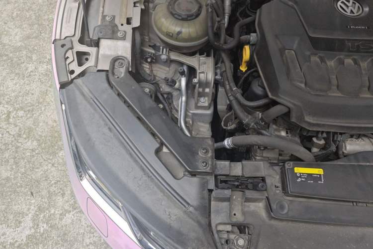 Used Volkswagen FAW-Volkswagen CC 2020 330TSI Glamour Edition China VI Standard Engine Bay Right