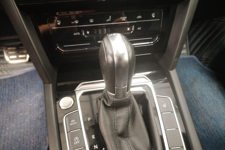 Used Volkswagen FAW-Volkswagen CC 2020 330TSI Glamour Edition China VI Standard Gear Lever
