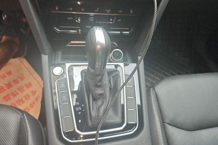 Used Volkswagen FAW-Volkswagen CC 2020 330TSI Glamour Edition China VI Standard Gear Lever