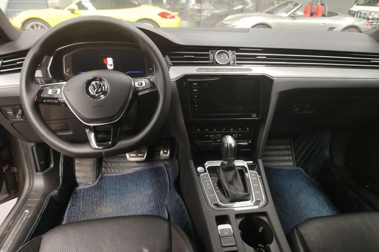 Used Volkswagen FAW-Volkswagen CC 2020 330TSI Glamour Edition China VI Standard Interior 3