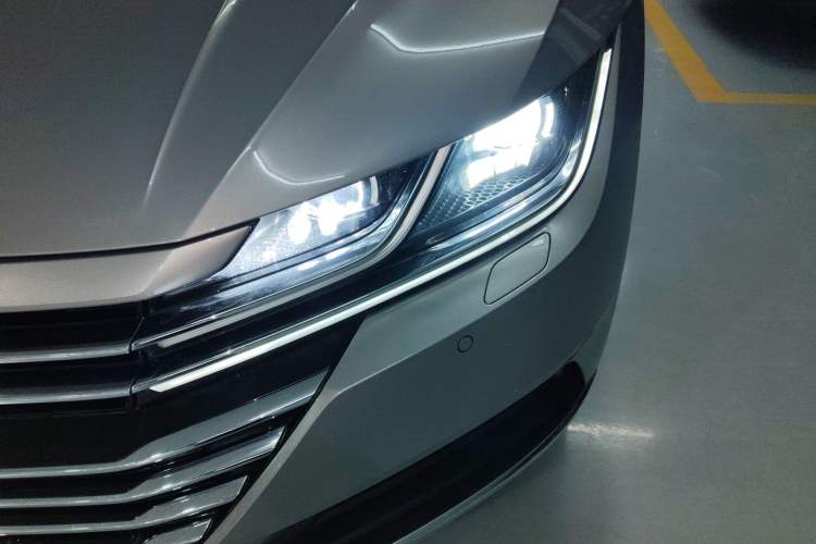 Used Volkswagen FAW-Volkswagen CC 2020 330TSI Glamour Edition China VI Standard Left Front Headlight