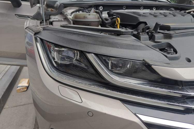 Used Volkswagen FAW-Volkswagen CC 2020 330TSI Glamour Edition China VI Standard Right Front Headlight