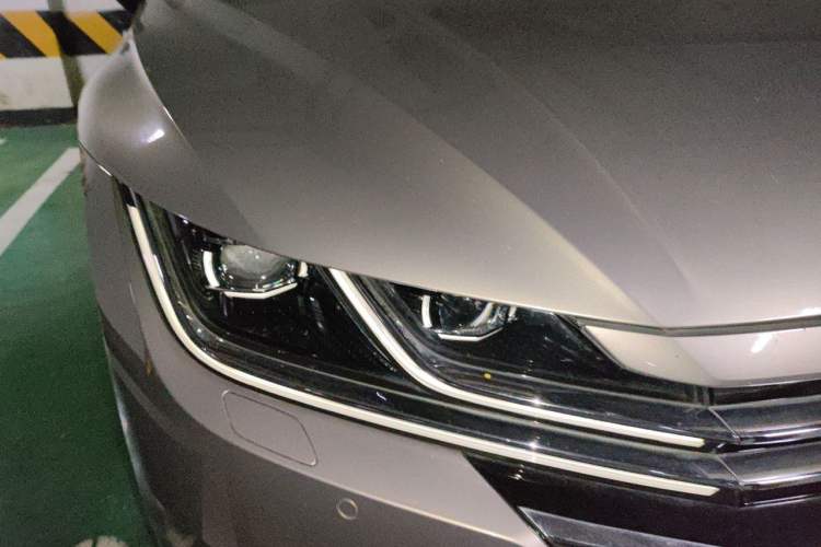Used Volkswagen FAW-Volkswagen CC 2020 330TSI Glamour Edition China VI Standard Right Front Headlight