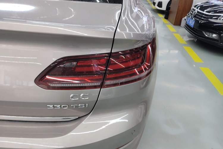 Used Volkswagen FAW-Volkswagen CC 2020 330TSI Glamour Edition China VI Standard Right Rear Taillight