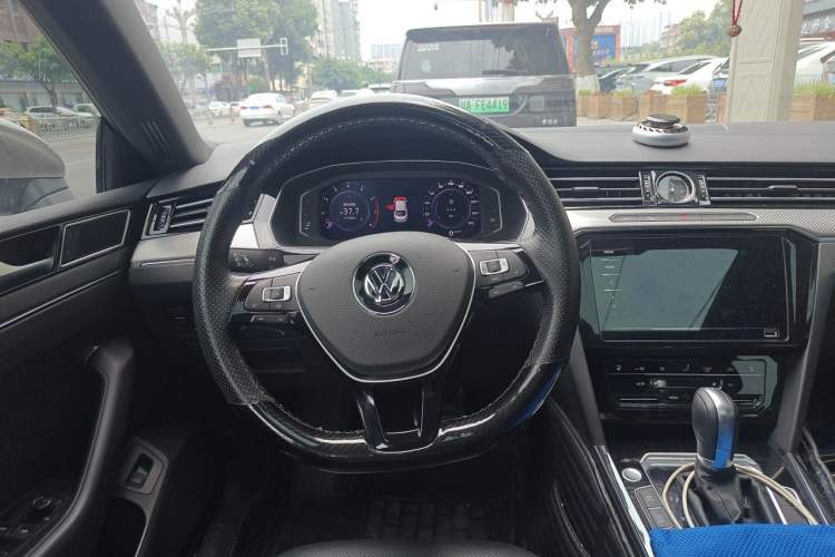 Used Volkswagen FAW-Volkswagen CC 2020 330TSI Glamour Edition China VI Standard Steering Wheel