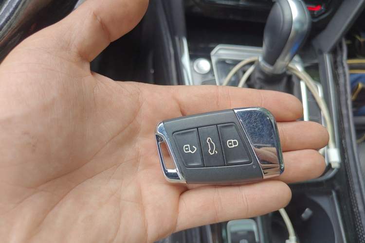 Used Volkswagen FAW-Volkswagen CC 2020 330TSI Glamour Edition China VI Standard Vehicle Key
