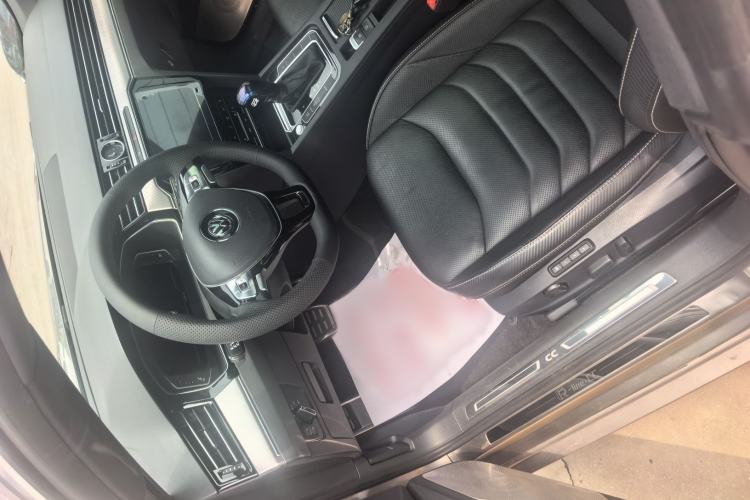 Used Volkswagen FAW-Volkswagen CC 2020 330TSI Glamour Edition China VI Standard Interior 1
