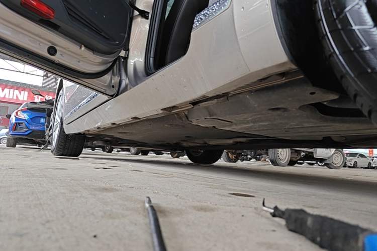 Used Volkswagen FAW-Volkswagen CC 2020 330TSI Huayan Edition China VI Standard Left Side Sill