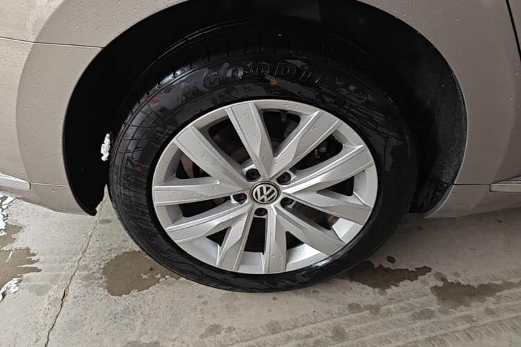 Used Volkswagen FAW-Volkswagen CC 2020 330TSI Huayan Edition China VI Standard Right Rear Wheel Hub