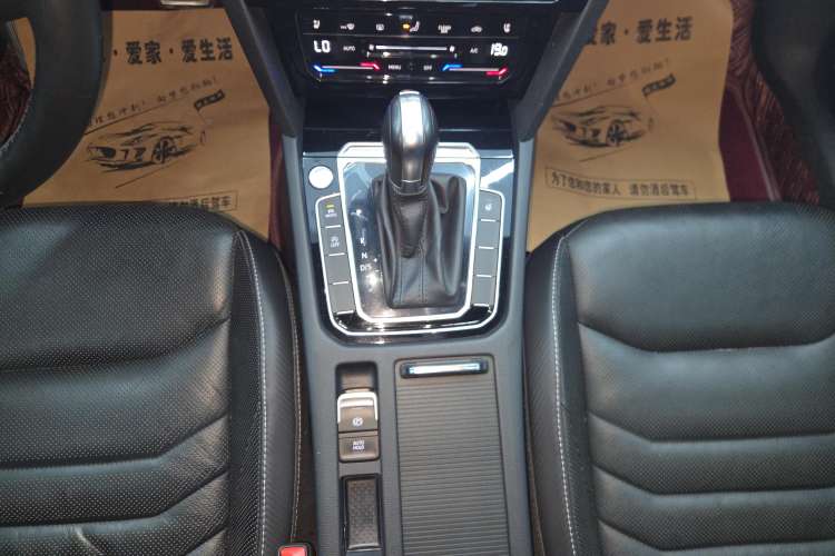 Used Volkswagen FAW-Volkswagen CC 2020 330TSI Glamour Edition China VI Standard Gear Lever