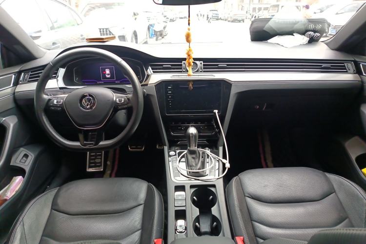 Used Volkswagen FAW-Volkswagen CC 2020 330TSI Glamour Edition China VI Standard Center Console