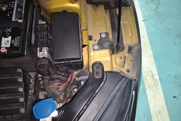 Used Volkswagen FAW-Volkswagen CC 2020 330TSI Glamour Edition China VI Standard Engine Bay Left