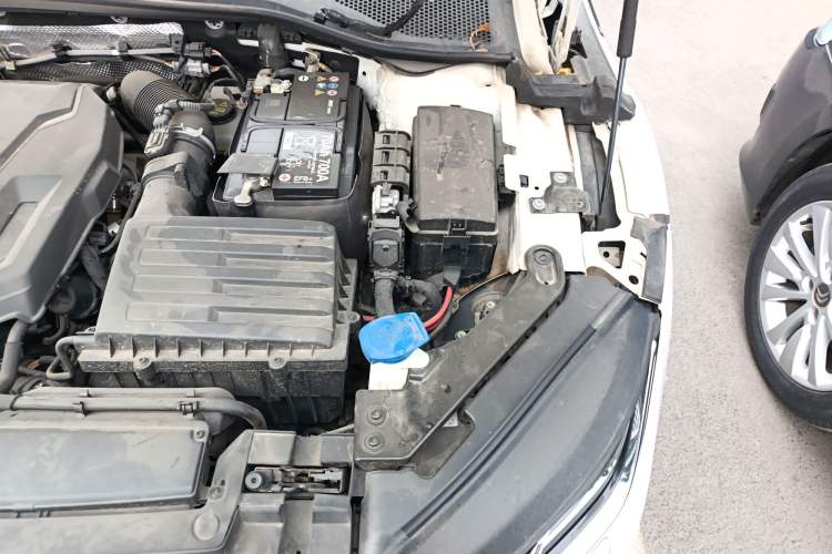 Used Volkswagen FAW-Volkswagen CC 2020 330TSI Glamour Edition China VI Standard Engine Bay Left