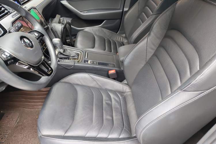 Used Volkswagen FAW-Volkswagen CC 2020 330TSI Glamour Edition China VI Standard Left Front Seat