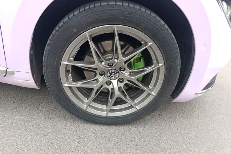 Used Volkswagen FAW-Volkswagen CC 2020 330TSI Glamour Edition China VI Standard Right Front Wheel Hub