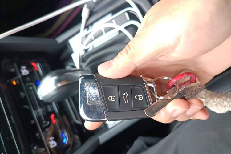 Used Volkswagen FAW-Volkswagen CC 2020 330TSI Glamour Edition China VI Standard Vehicle Key