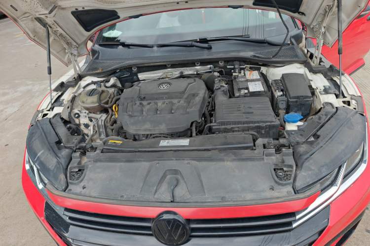 Used Volkswagen FAW-Volkswagen CC 2020 330TSI Huayan Edition China VI Standard Engine Bay