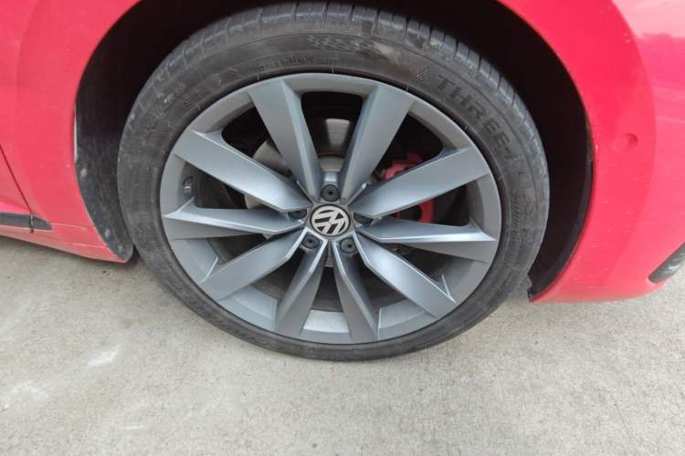 Used Volkswagen FAW-Volkswagen CC 2020 330TSI Huayan Edition China VI Standard Right Front Wheel Hub