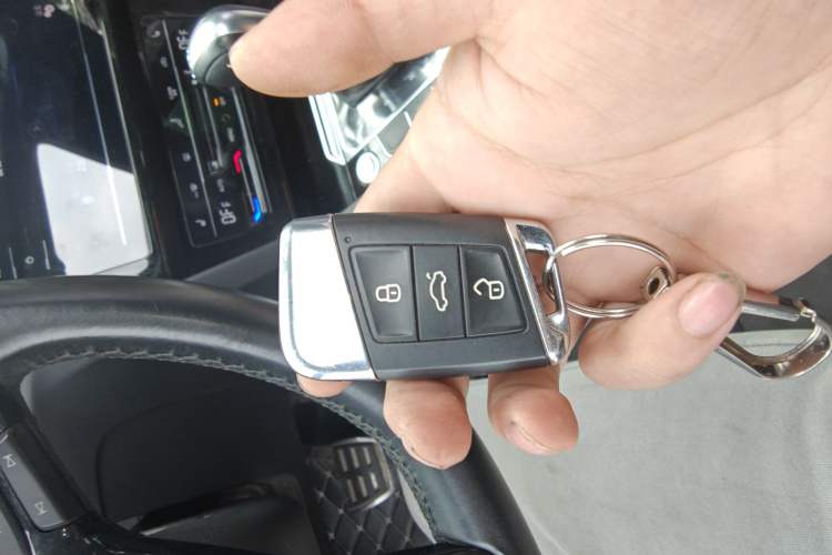 Used Volkswagen FAW-Volkswagen CC 2020 330TSI Huayan Edition China VI Standard Vehicle Key