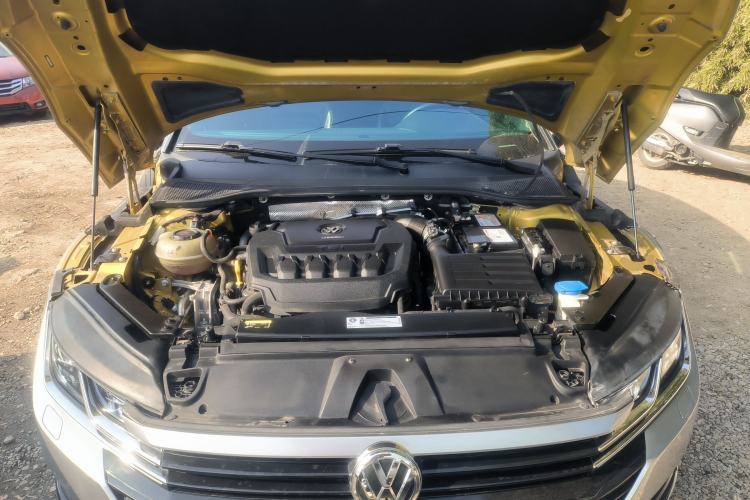 Used Volkswagen FAW-Volkswagen CC 2020 330TSI Glamour Edition China VI Standard Engine Bay
