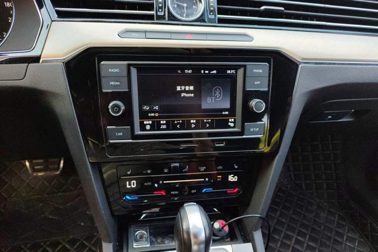 Used Volkswagen FAW-Volkswagen CC 2020 330TSI Huayan Edition China VI Standard Audio And AC Panel